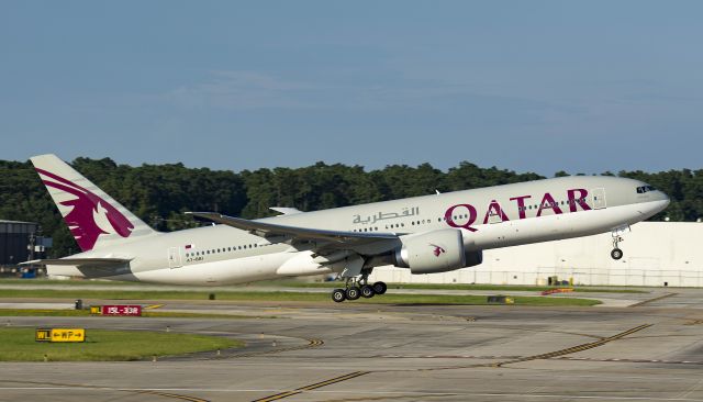 BOEING 777-200LR (A7-BBI) - Departing 15L to Dohabr /7/16/17