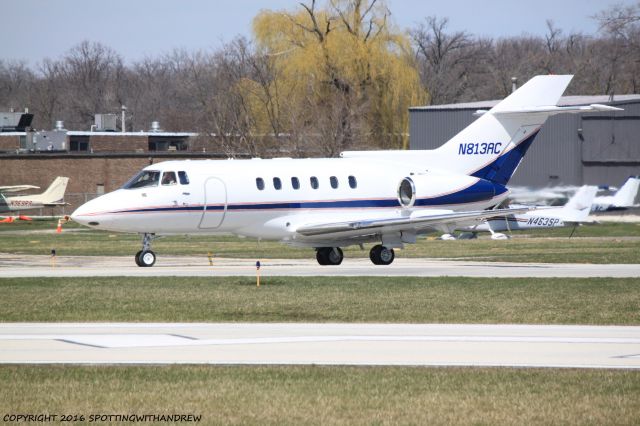 Hawker 800 (N813AC) - Taxiing at PWK
