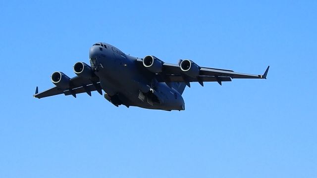 Boeing Globemaster III — - Right after rotate