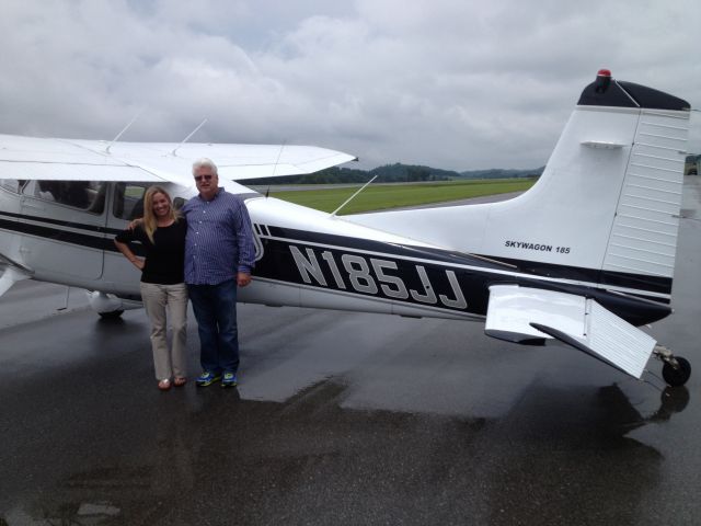 Cessna Skywagon (N185JJ) - Raining arrival