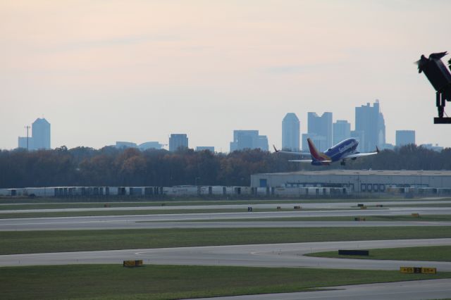 Boeing 737-700 (N936WN) - Flight 2893 to OAK (November 11th, 2017) 