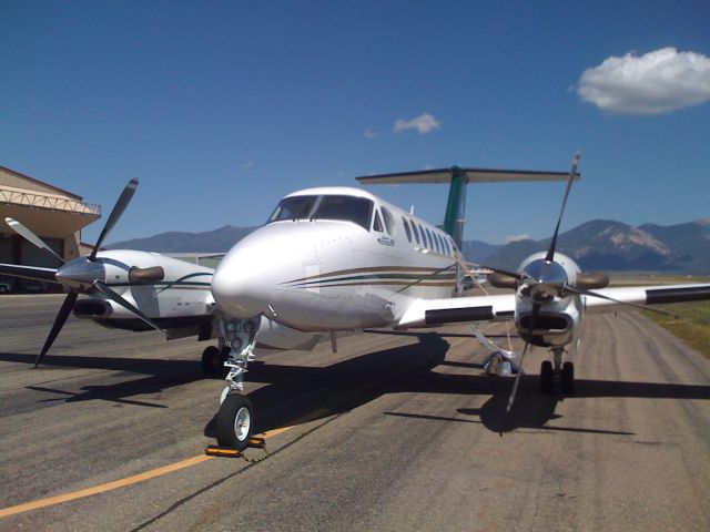Beechcraft Super King Air 200 (N83FT)