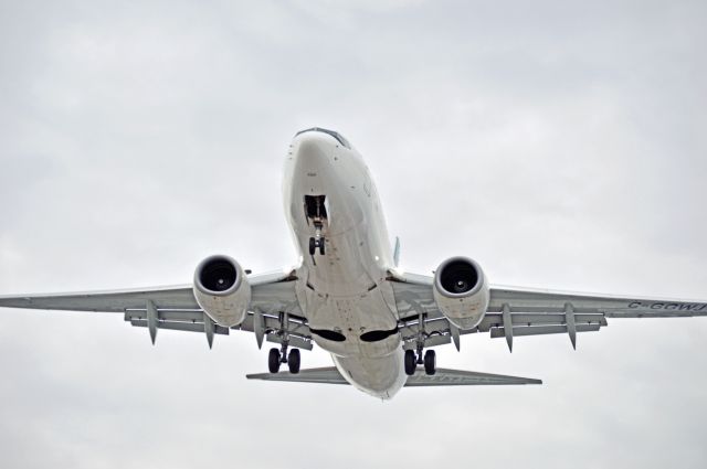 Boeing 737-700 (C-GGWJ)