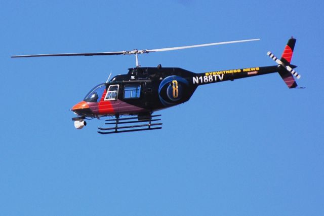 N188TV — - TV helicopter being flown by KNXV ABC15, Phoenix, though still in Eyewitness 8 graphics from previous TV assignment.  Replacement for N215TV lost in mid-air collision July 2007 (see photo listed with N613TV).    http://www.ntsb.gov/ntsb/brief.asp?ev_id=20070802X01089&key=1