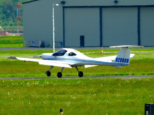Diamond DA-20 (N208DB)