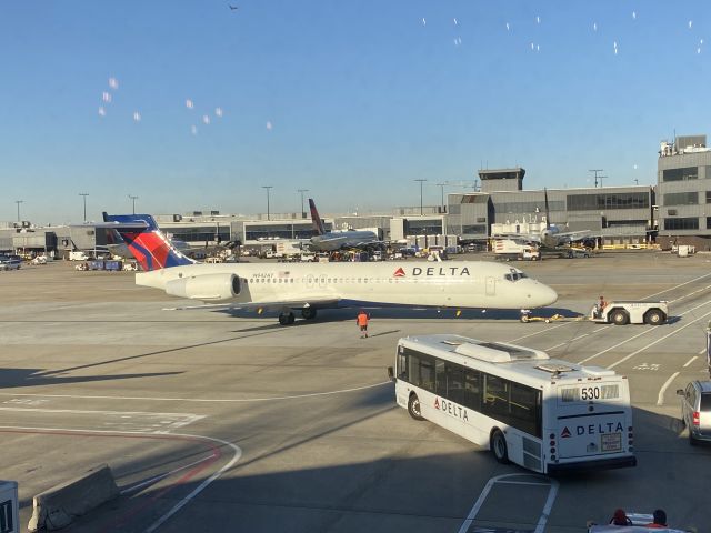 Boeing 717-200 (N942AT) - This B717 was pushing back to start her short hop just up to Savannah (SAV) from Atlanta Hartsfield-Jackson Int’l Airport (THE WORLD’S BUSIEST AIRPORT!) 
