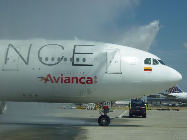 Airbus A330-200 (N342AV) - Inaugural Avianca flight to LHR.