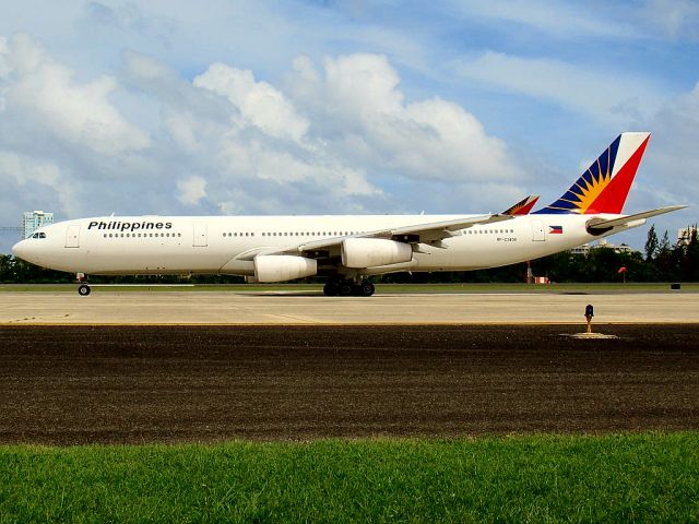 Airbus A340-300 (RP-C3438)