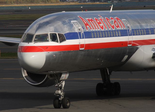 Boeing 757-200 (N617AM)