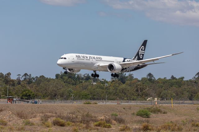 Boeing 787-9 Dreamliner (ZK-NZH)