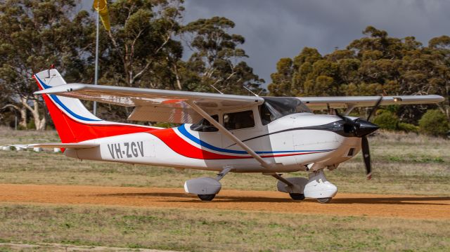 Cessna Skylane (VH-ZGV)