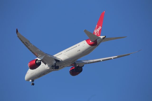 Boeing 787-9 Dreamliner (G-VDIA)