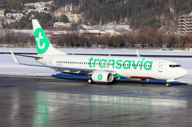 Boeing 737-800 (PH-HXA)