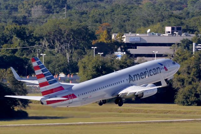 Boeing 737-800 (N970AN) - AAL flight 2234 departing 11/29/2014 @ 2:46PM EST from 1L at KTPA bound for KMIA.