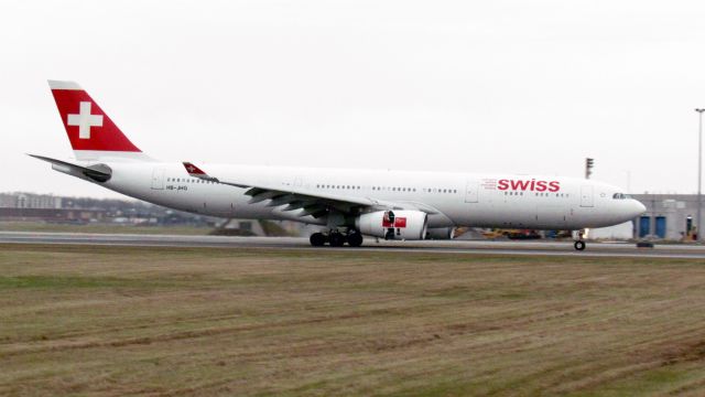 Airbus A330-300 (HB-JHG)