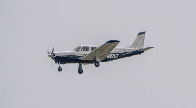 Piper Saratoga/Lance (N27LT)