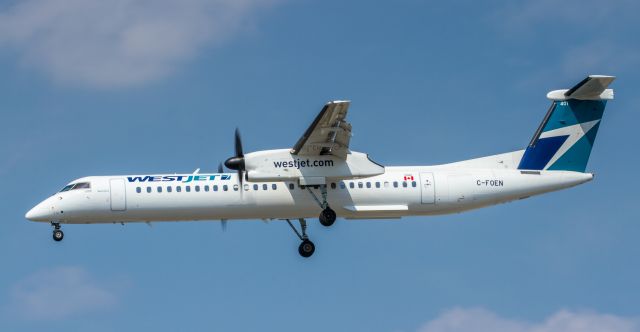 de Havilland Dash 8-400 (C-FOEN)