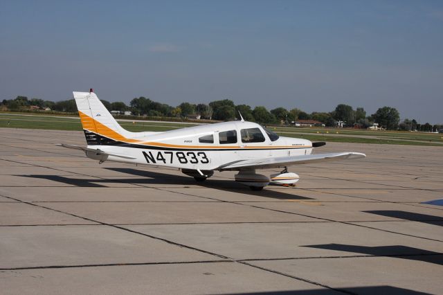 Piper Cherokee (N47833)