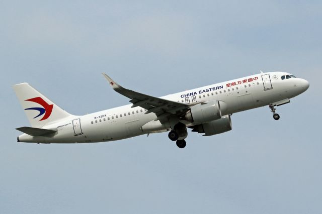 Airbus A320neo (B-32DX)