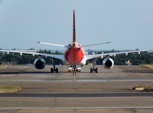 Airbus A330-300 (B-6126)