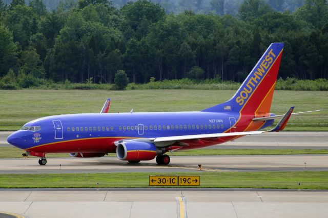 Boeing 737-700 (N273WN) - Seen at KIAD on 7/4/2009.