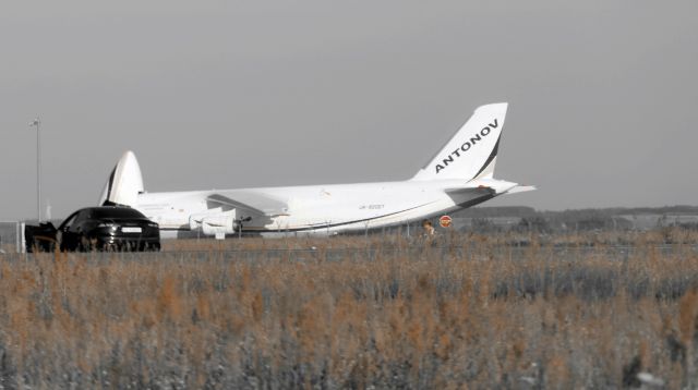 Antonov An-124 Ruslan (UR-82027)