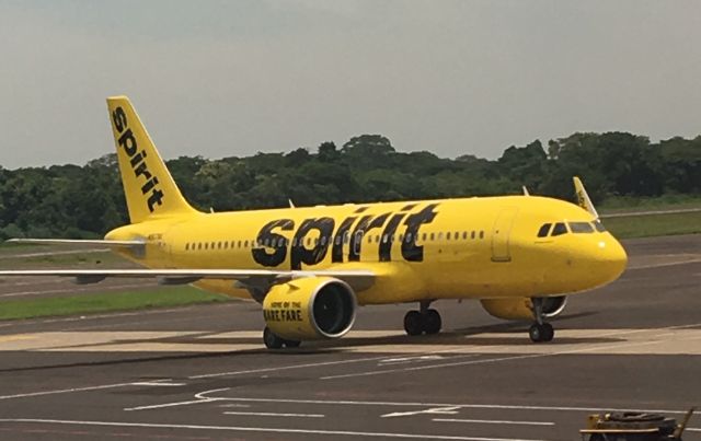 Airbus A320 — - Spirit A320 taxiing into Gate 9 in San Salvador (SAL) on August 2, 2019.