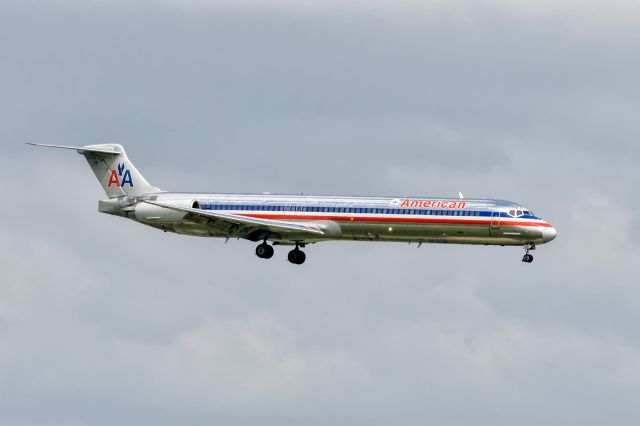 McDonnell Douglas MD-80 (N9405T)