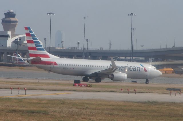 Boeing 737-700 (N992AN)