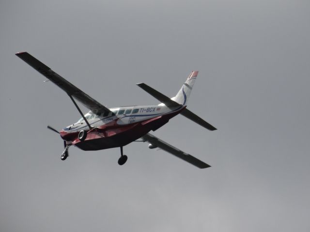 Cessna Caravan (TI-BCX)
