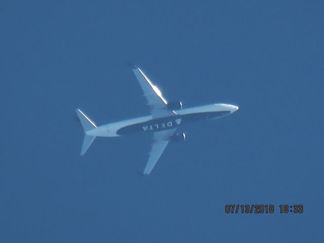 Boeing 737-900 (N899DN)