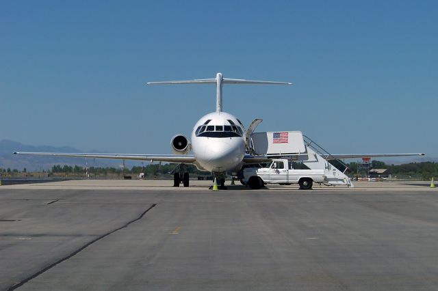 Douglas DC-9-10 (N215US) - Paul Ryan