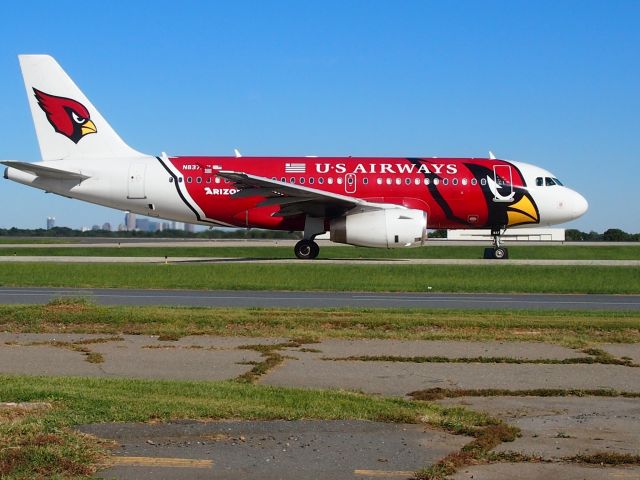 Airbus A319 (N8377AY)