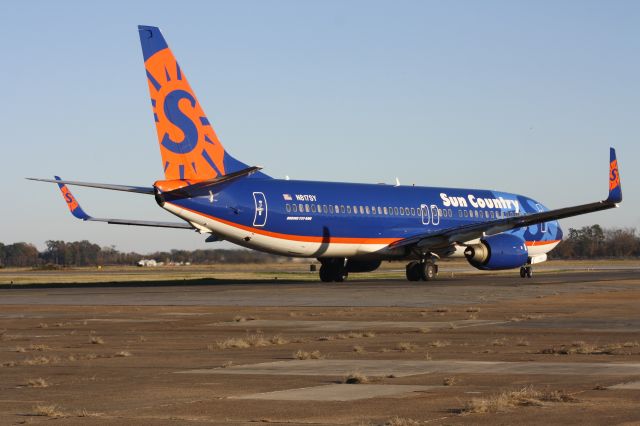 Boeing 737-800 (N817SY) - LA Techs charter flight to KSAT.