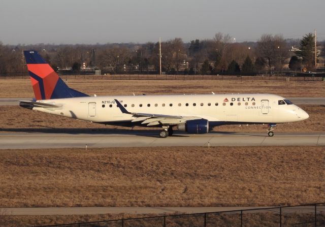 Embraer ERJ 175 (N210JQ)