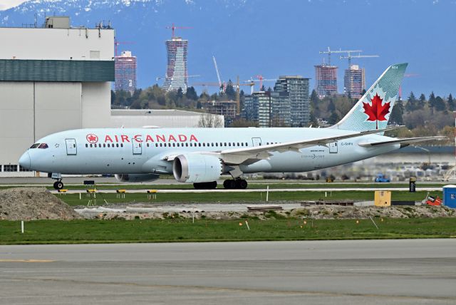 Boeing 787-8 (C-GHPV)