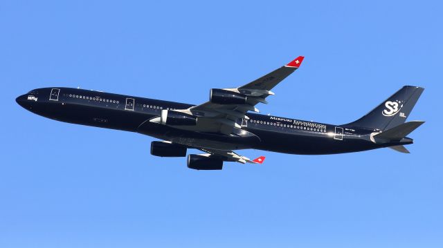 Airbus A340-300 (9H-TQM)