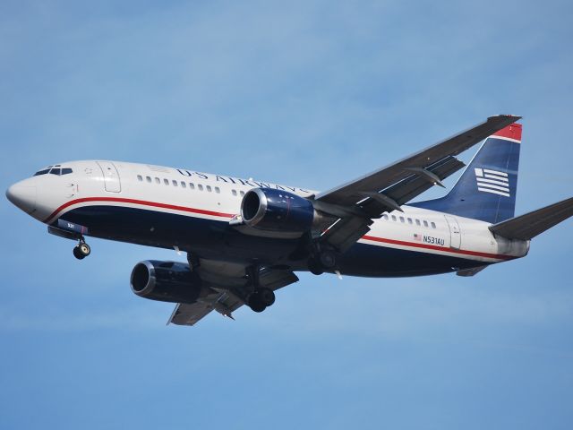 BOEING 737-300 (N531AU) - Approaching runway 23 - 3/11/09