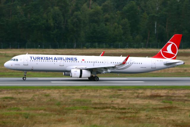 Airbus A321 (TC-JTJ)