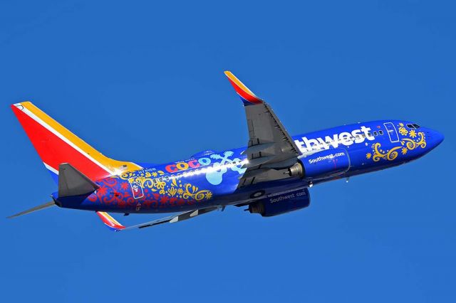 Boeing 737-700 (N7816BC) - Southwest 737-7L9 N7816B Coco at Phoenix Sky Harbor on January 23, 2018.