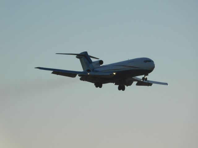 Boeing 727-100 (N727US)