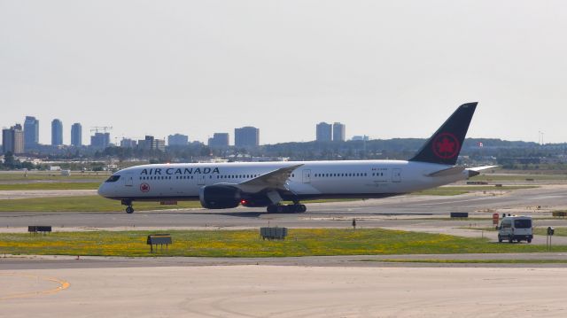 Boeing 787-9 Dreamliner (C-FRTG) - Air Canada Boeing 787-9 Dreamliner C-FRTG in Toronto 