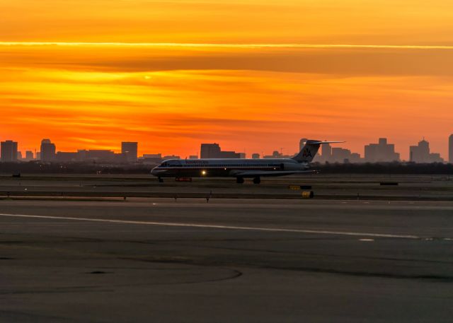 McDonnell Douglas MD-80 —