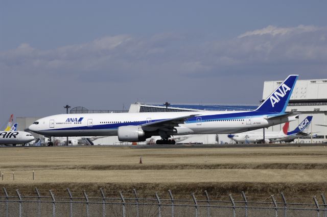 BOEING 777-300 (JA735A) - Departure at Narita Intl Airport Rwy34L on 2013/02/21