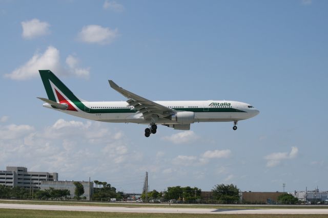 Airbus A330-200 (EI-EJG)