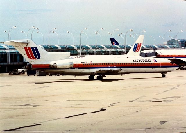 Boeing 727-100 (N7467U)