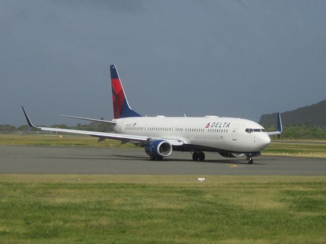 Boeing 737-900 (N841DN)