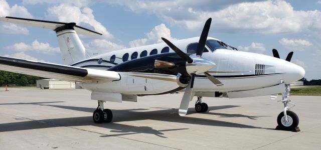 Beechcraft Super King Air 200 (N1496B)