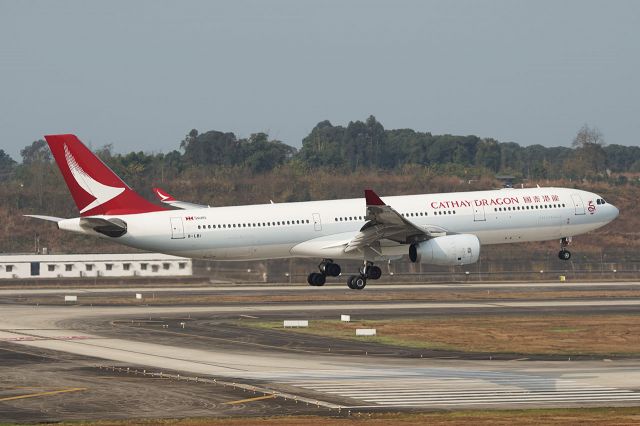 Airbus A330-300 (B-LBI)