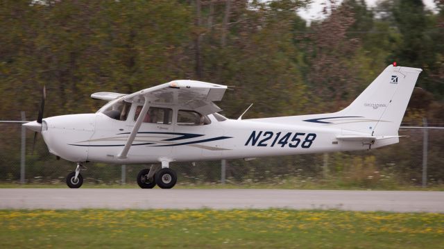 Cessna Skyhawk (N21458)